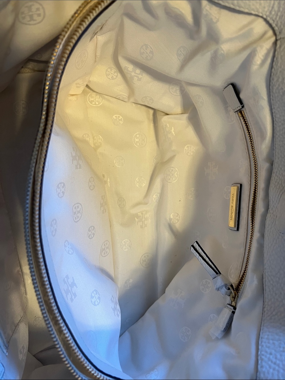 Tory Burch White PebbledShoulder Tote with With wallet Bombe T. Rare - Picture 2 of 10